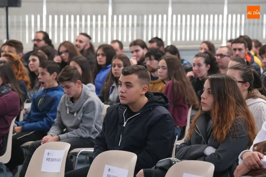 Foto 4 - Antonio &Aacute;lvarez Valero protagoniza la apertura de la III Feria de J&oacute;venes Despiertos&nbsp;  