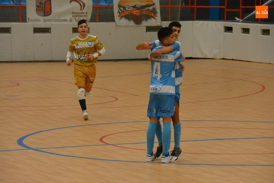 Foto 5 - El Salamanca FS logra una trabajada victoriafrente al Tierno Galv&aacute;n (3-2)