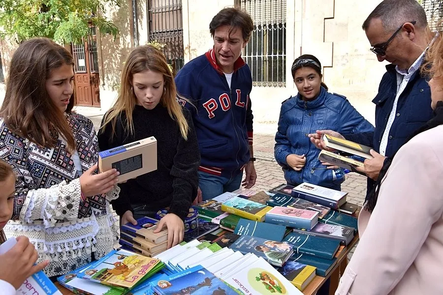 Foto 3 - El colegio de las&nbsp;Esclavas del Sagrado Coraz&oacute;n de Jes&uacute;s celebra el d&iacute;a del Domund  
