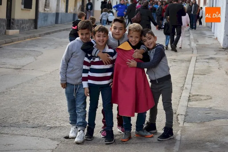 Grandes y pequeños viven la última mañana taurina de las fiestas
