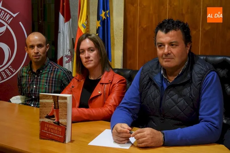 Foto 3 - Paco Ca&ntilde;amero presenta&nbsp;&lsquo;Tauromaquias de Castilla&rsquo;