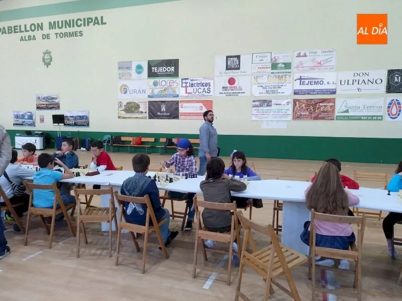 Foto 3 - Multitudinario torneo de ajedrez en Alba de Tormes