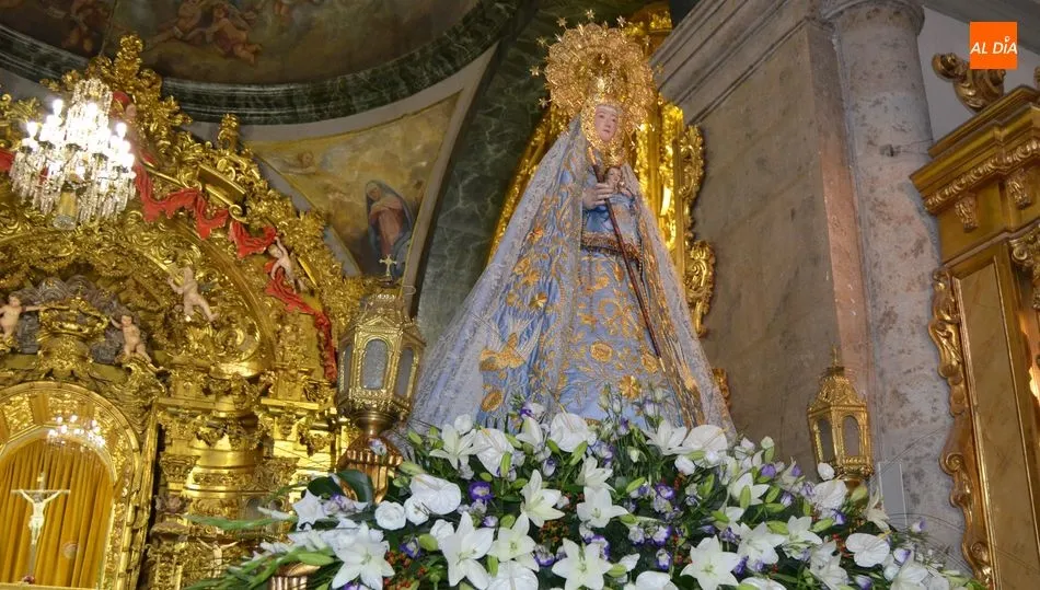 Imagen de la Virgen del Castañar en su santuario en Béjar