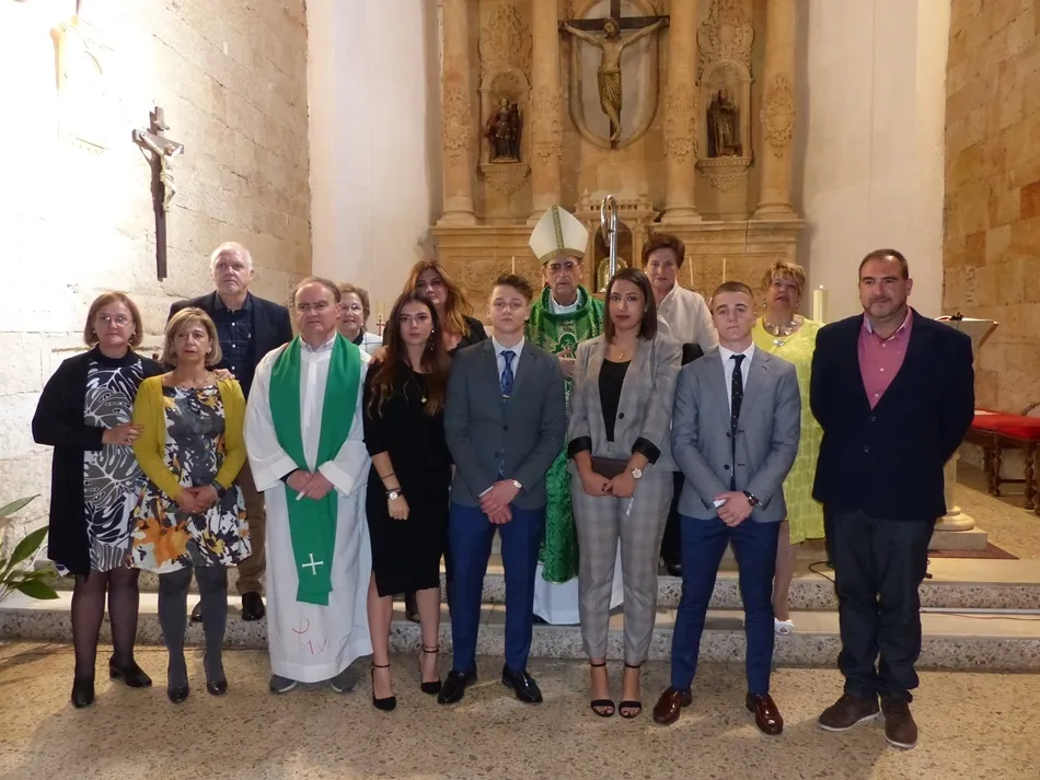 Foto 10 - La iglesia de Villoria acoge cinco confirmaciones
