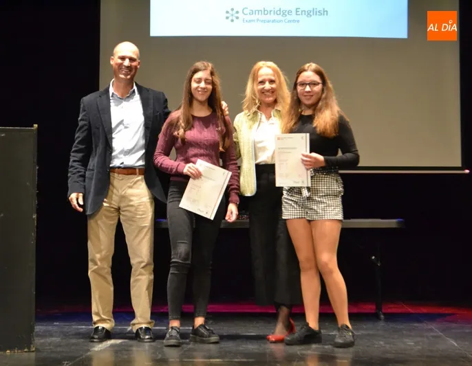 Foto 5 - La Award Ceremonies reconoce el potente nivel de ingl&eacute;s de los alumnos de la Academia L&iacute;der  