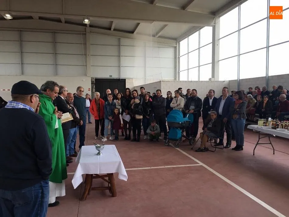 Foto 3 - Los Santos inaugura su nuevo pabell&oacute;n en recuerdo de Hermenegildo Merino &Aacute;lvarez