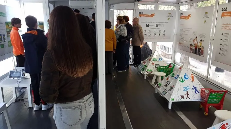 Interior de la exposición que Gadis está llevando por distintas ciudades