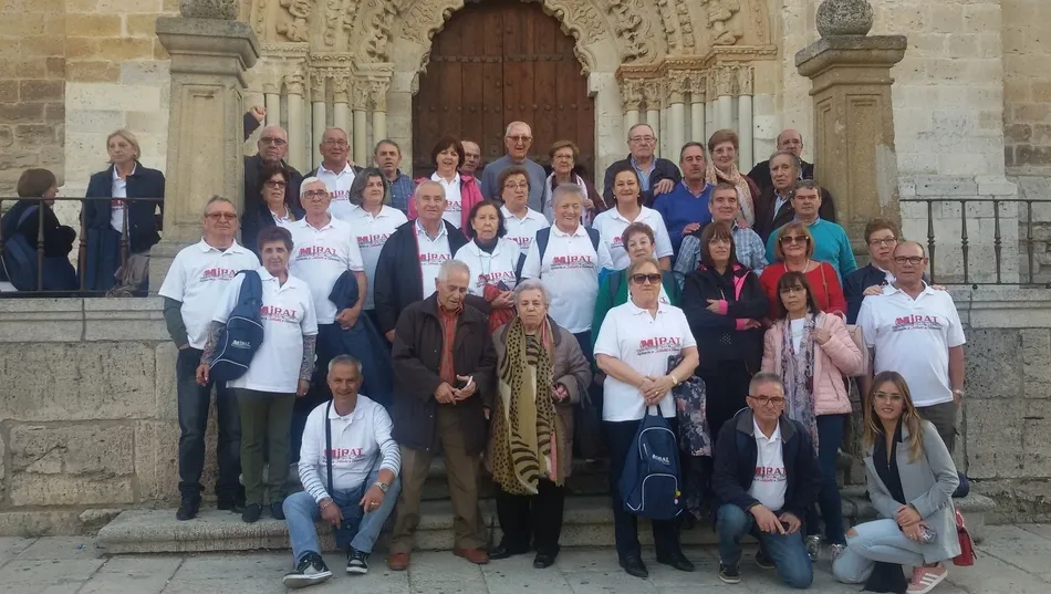 Grupo de excursionistas de la Asociación de Mayores Mirat y que preside Víctor Pedraz