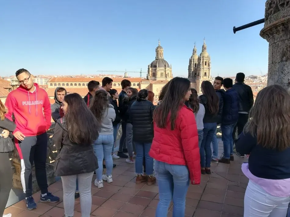 Foto 2 - Alumnos del colegio San Juan Bosco descubren el encanto de las torres de la Catedral  