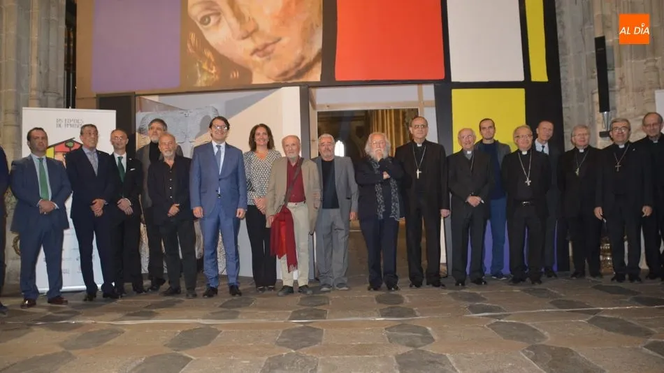 Autoridades asistentes a la inauguración de la exposición ‘Contrapunto 2.0’ / Foto: Lydia González.