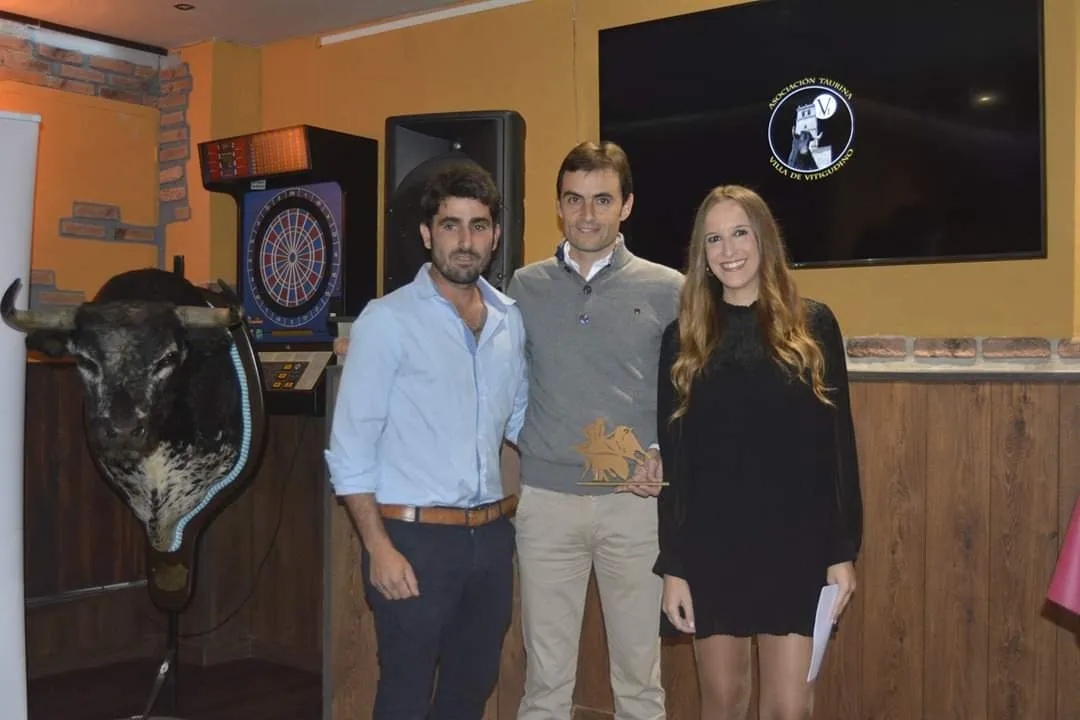 Foto 9 - La Asociaci&oacute;n Taurina-Cultural Villa de Vitigudino entrega sus premios del Corpus y Ferias 2018  