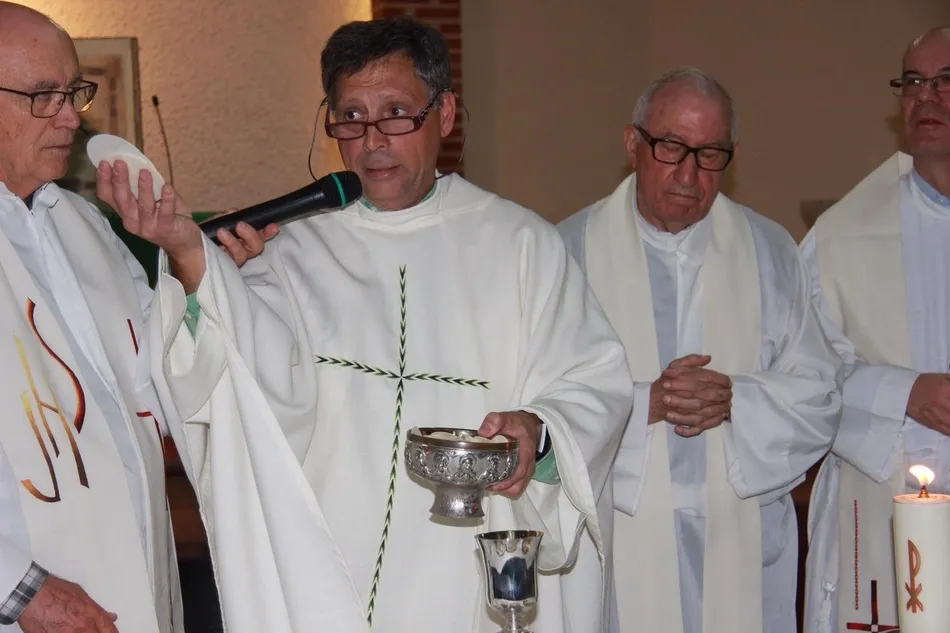 Foto 9 - El p&aacute;rroco de San Mateo y La Anunciaci&oacute;n, Nacho G&oacute;mez, celebra sus bodas de plata en el...