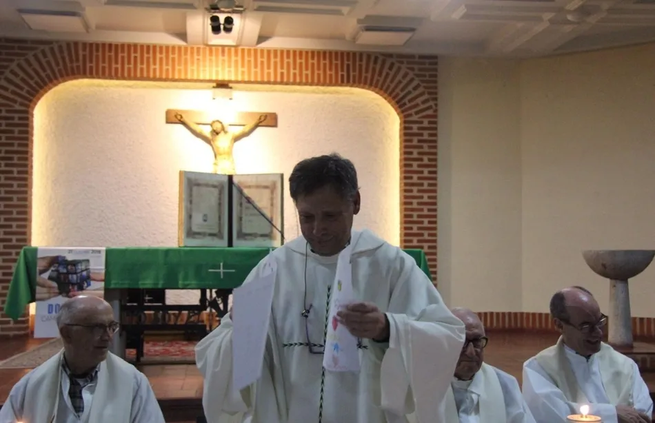 Foto 5 - El p&aacute;rroco de San Mateo y La Anunciaci&oacute;n, Nacho G&oacute;mez, celebra sus bodas de plata en el...