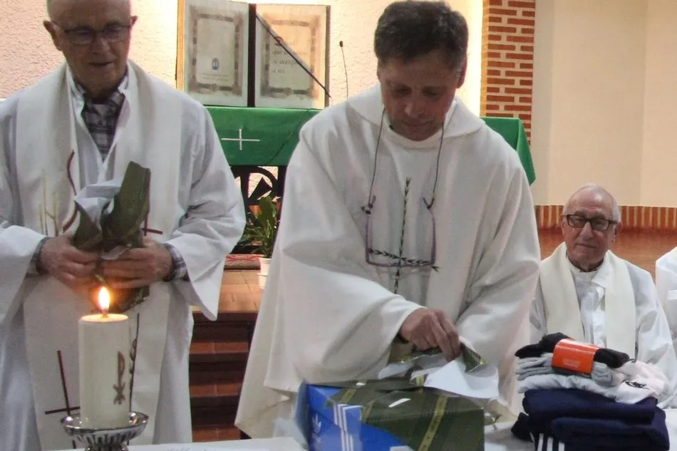 Foto 2 - El p&aacute;rroco de San Mateo y La Anunciaci&oacute;n, Nacho G&oacute;mez, celebra sus bodas de plata en el...