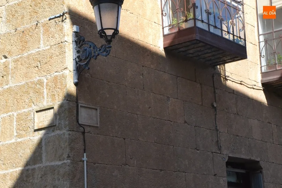 Foto 4 - La calle Madrid empieza a decir adi&oacute;s a los cables en sus fachadas  