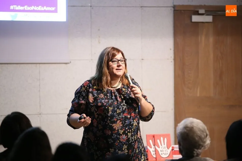 Foto 3 - Conferencia de Marina Marroqu&iacute; sobre igualdad y violencia de g&eacute;nero&nbsp;