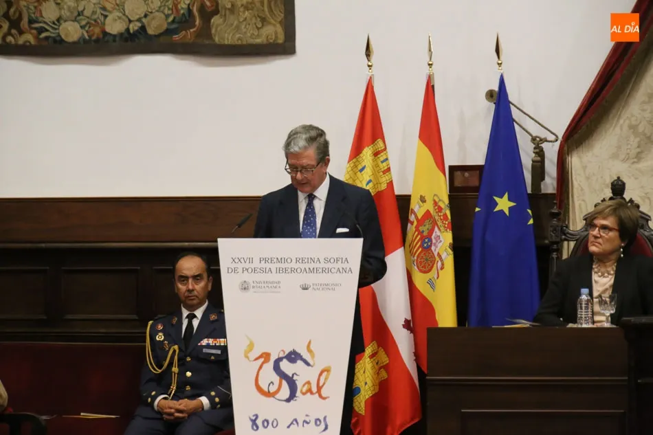 Foto 10 - La Reina Sof&iacute;a entrega el premio de Poes&iacute;a Iberoamericana a Rafael Cadenas con el VIII Centenario ...