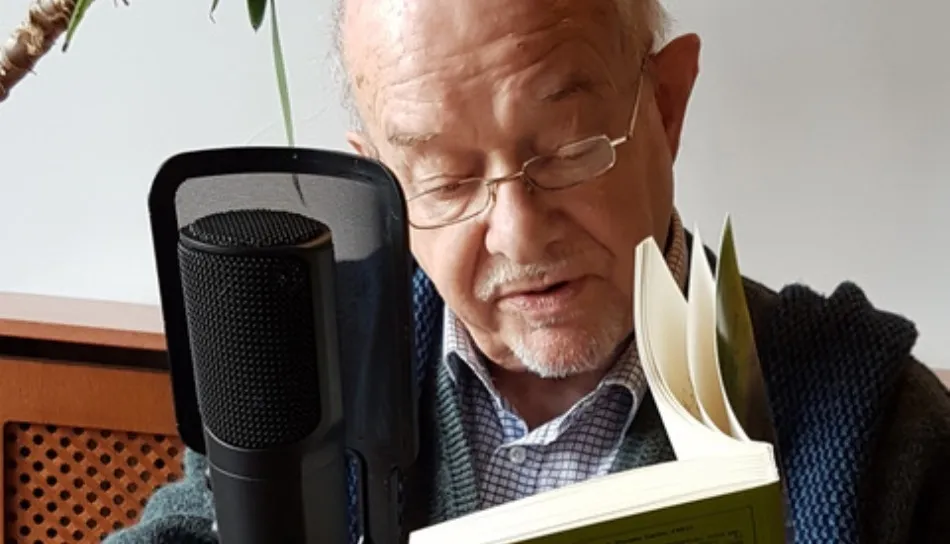 Louis Bourne en una de estas grabaciones