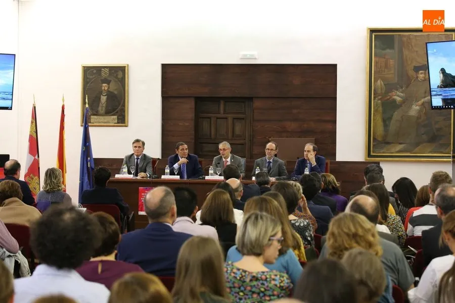 Foto 6 - El Servicio de Hematolog&iacute;a lidera la investigaci&oacute;n con el 60% de los fondos que recibe el Hospital