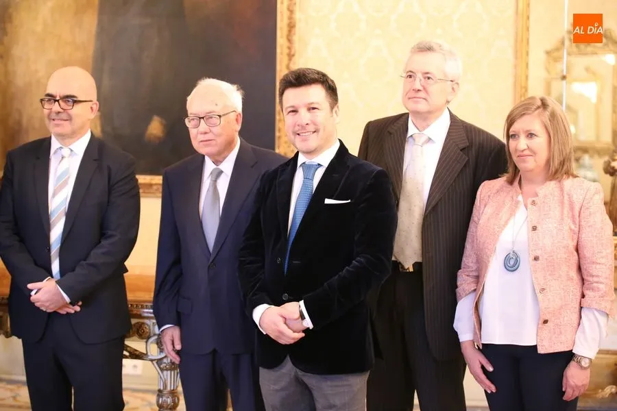 Foto 9 - Ma&ntilde;ueco recibe a los autores del glosario &lsquo;800 A&ntilde;os de Historia a trav&eacute;s del Derecho Romano&rsquo; ...
