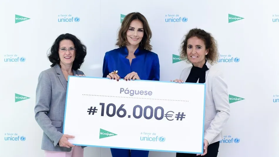 De izquierda a derecha Ester Uriol, Adriana Abascal y Marta Montiel.