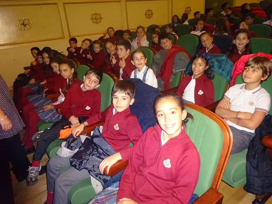 Foto 2 - Escolares del colegio San Juan Bosco disfrutan de &lsquo;Caperucita&rsquo; en el Liceo