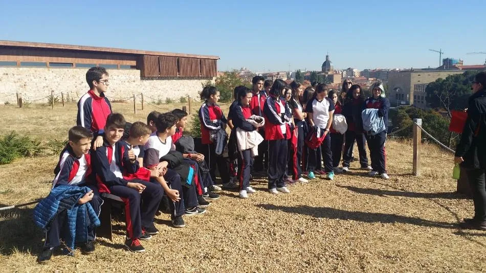 Visita de escolares de Trinitarios al Cerro de San Vicente