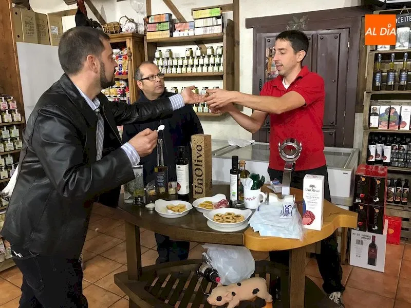 Foto 3 - Embutidos Daniel comercializar&aacute; productos premium de la marca UnOlivo