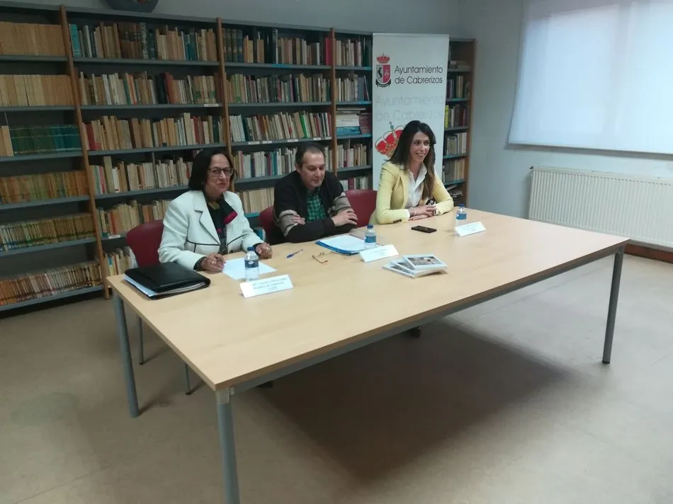 Foto 4 - La biblioteca acoge una charla sobre &lsquo;La lectura y sus beneficios&rsquo;
