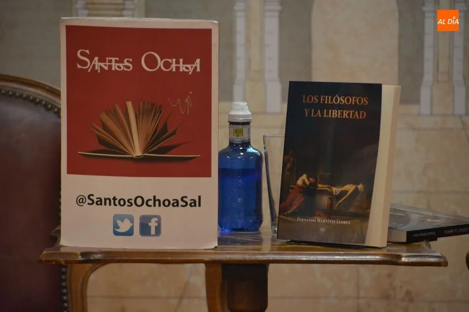 Foto 7 - Fernando Mart&iacute;nez Llorca presenta Los fil&oacute;sofos y la libertad en Santos Ochoa