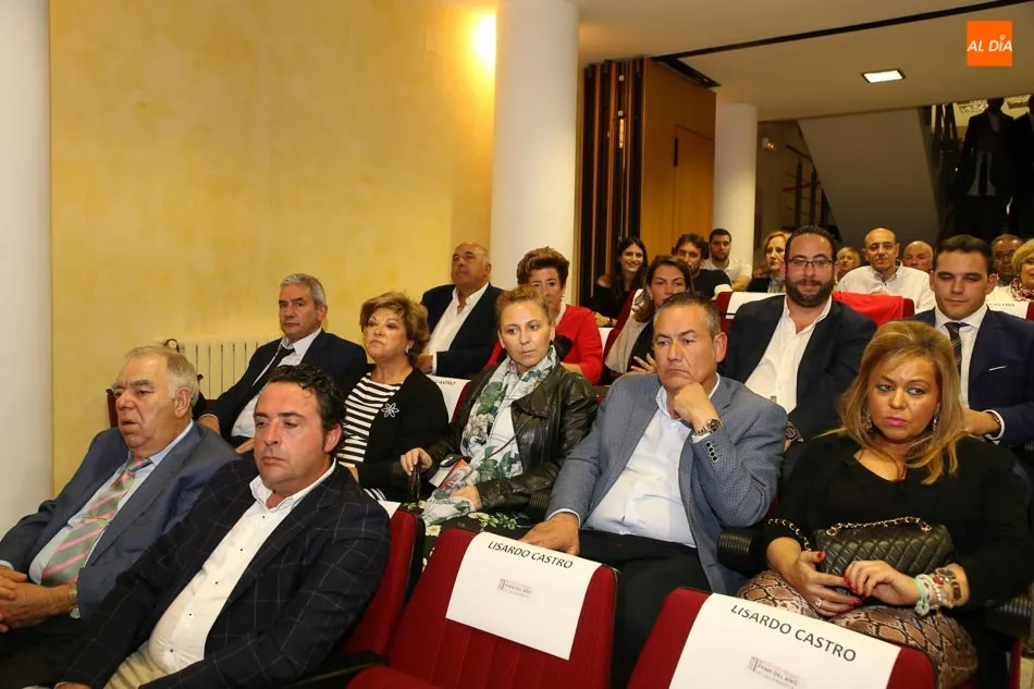 Foto 2 - Lisardo Castro Mart&iacute;n SL recibe el galard&oacute;n como Premio Pyme del 2018