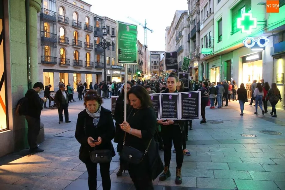 Foto 2 - Acci&oacute;n contra la Violencia Machista en la Plaza del Liceo