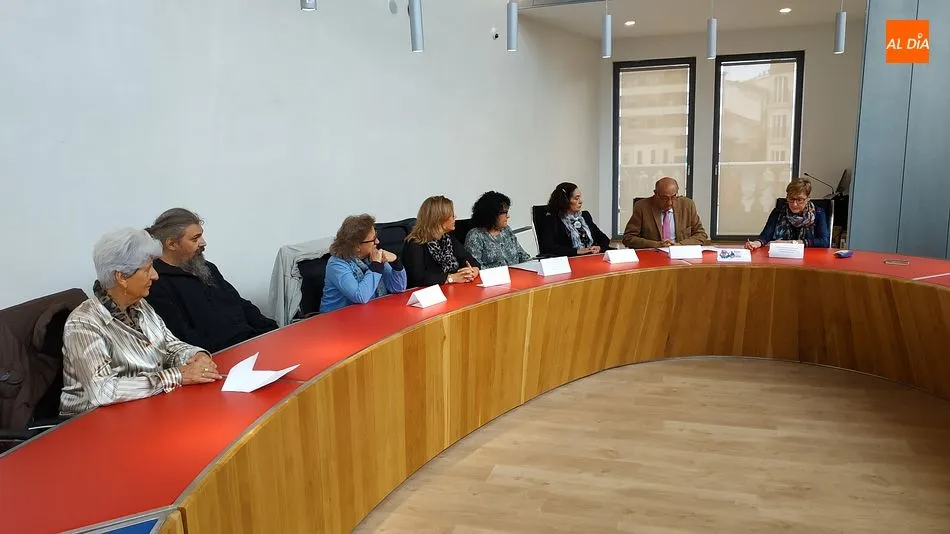 Foto 6 - El Ayuntamiento acoge la lectura del Manifiesto del D&iacute;a Mundial de la Salud Mental