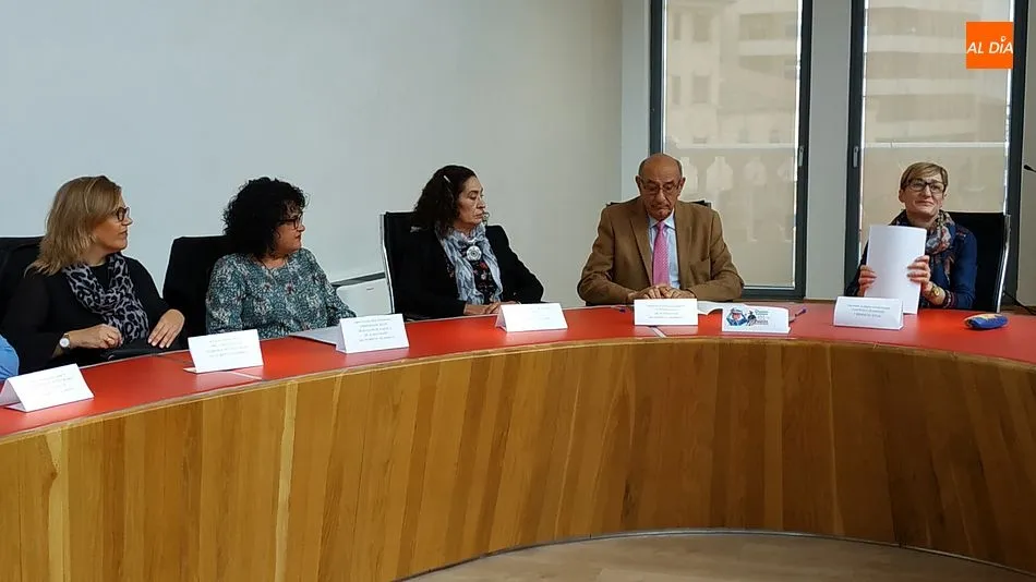 Foto 3 - El Ayuntamiento acoge la lectura del Manifiesto del D&iacute;a Mundial de la Salud Mental
