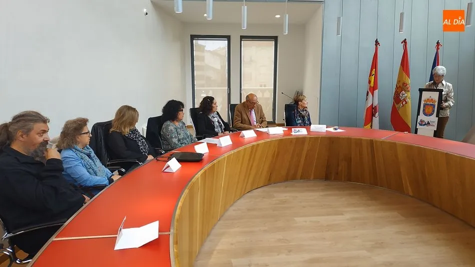 Foto 2 - El Ayuntamiento acoge la lectura del Manifiesto del D&iacute;a Mundial de la Salud Mental