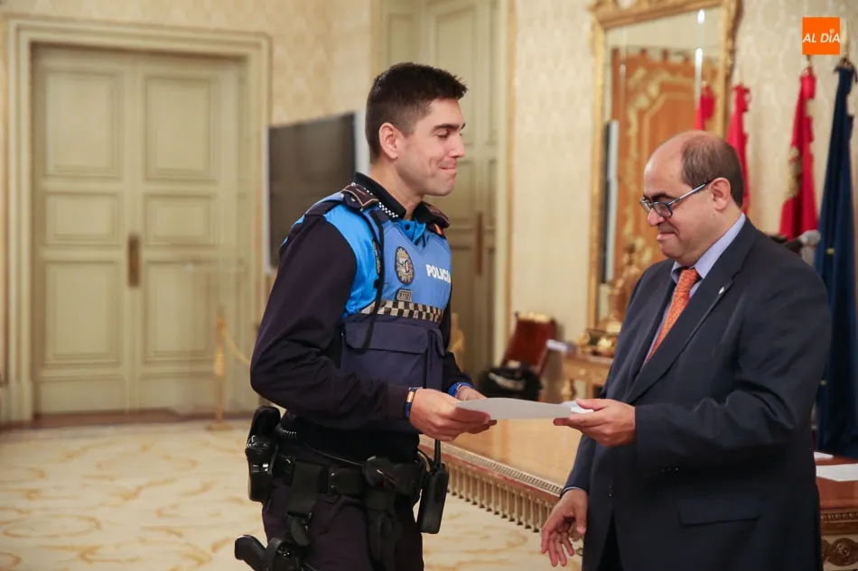 Foto 5 - El Ayuntamiento recibe a los polic&iacute;as locales que participaron en los VII Juegos Europeos...