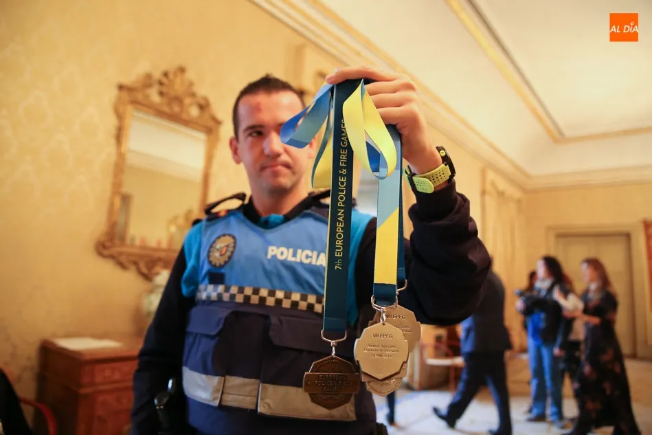 Foto 4 - El Ayuntamiento recibe a los polic&iacute;as locales que participaron en los VII Juegos Europeos...