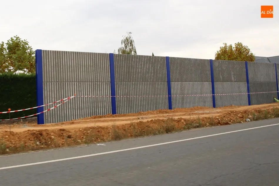 Foto 7 - Una pantalla ac&uacute;stica reducir&aacute; el ruido del tr&aacute;fico de la carretera de Alba en la urbanizaci&oacute;n...