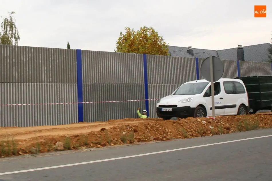 Foto 6 - Una pantalla ac&uacute;stica reducir&aacute; el ruido del tr&aacute;fico de la carretera de Alba en la urbanizaci&oacute;n...