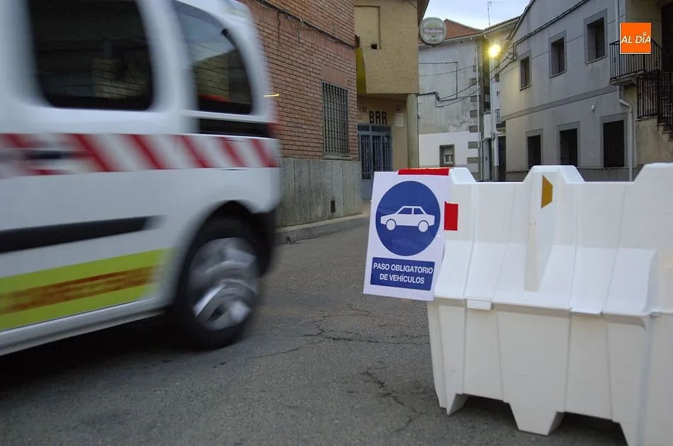 Foto 7 - Instalados en el Payo sem&aacute;foros para la regulaci&oacute;n del tr&aacute;fico  