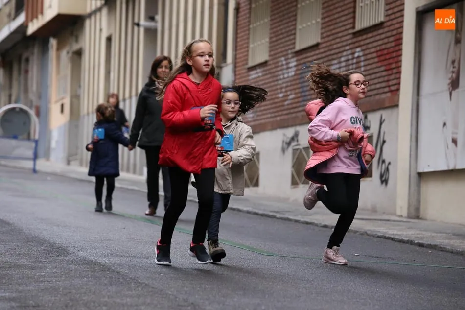 Foto 11 - La Vuelta al Cole llega al Barrio del Oeste en forma de carrera solidaria