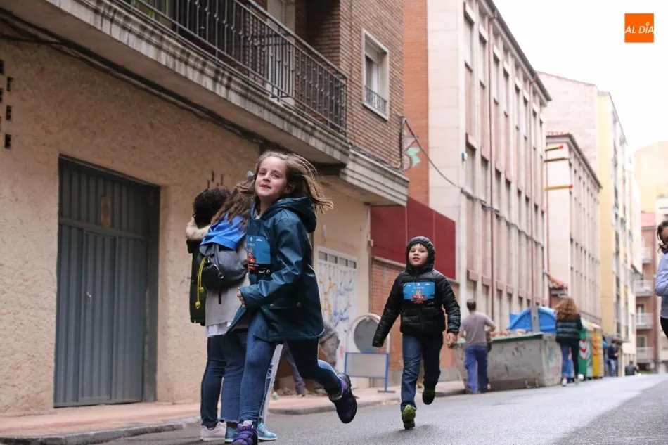 Foto 4 - La Vuelta al Cole llega al Barrio del Oeste en forma de carrera solidaria