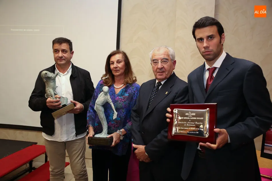 Foto 3 - La juventud llena los salones del Horus en los Premios El Timbalero