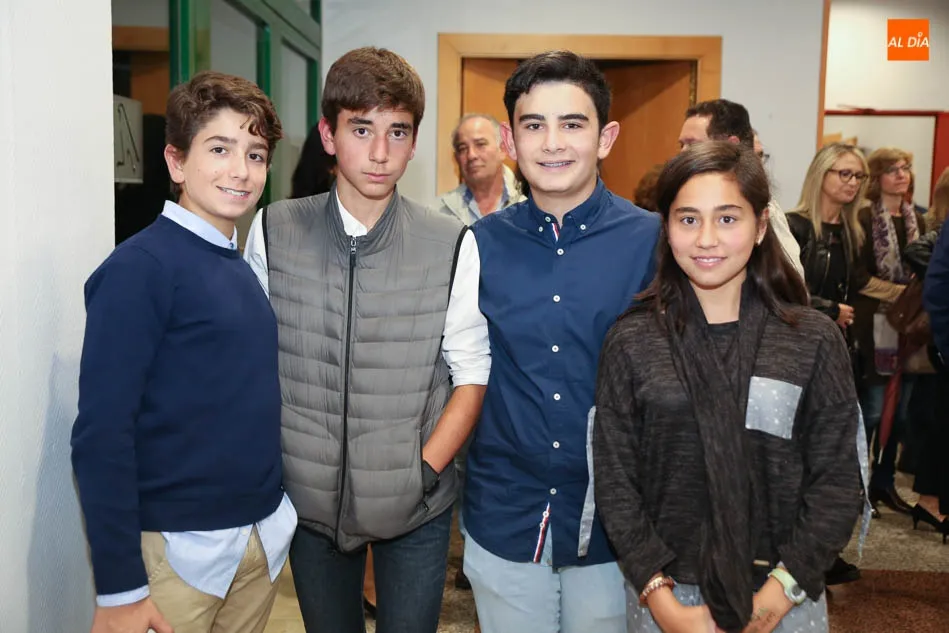 Foto 2 - La juventud llena los salones del Horus en los Premios El Timbalero