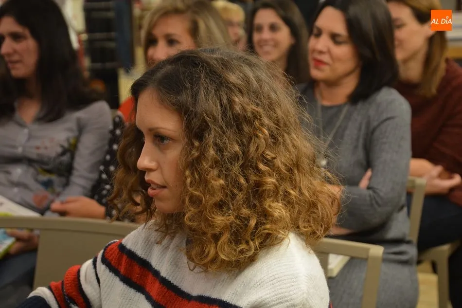 Foto 10 - Sol Aguirre presenta su &uacute;ltima novela: Alg&uacute;n d&iacute;a no es un d&iacute;a de la semana