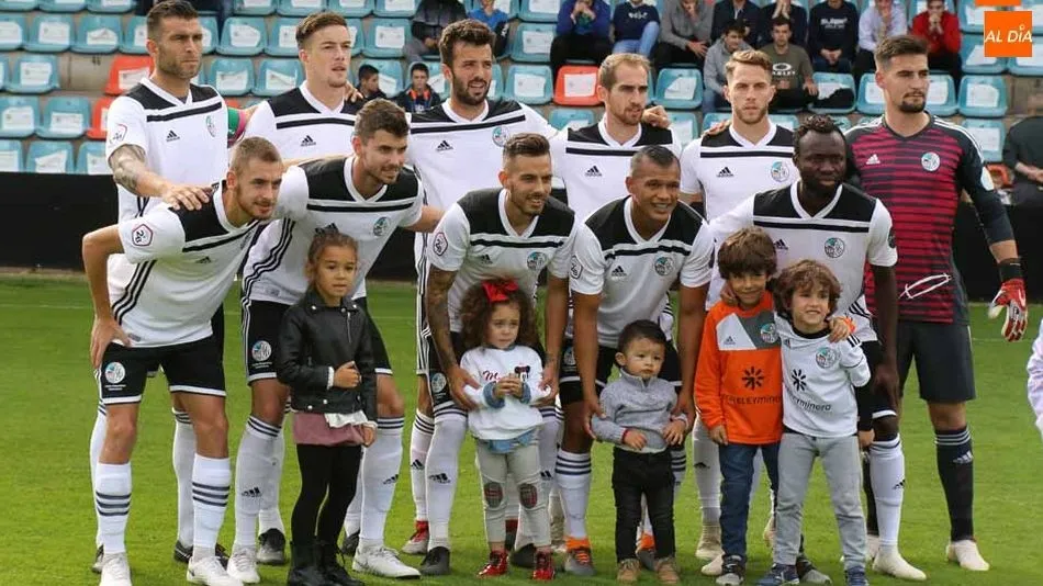 Once inicial del pasado domingo en el Helmántico frente al Rápido de Bouzas. Foto: Alberto Martín