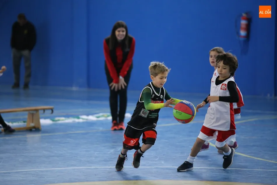 Foto 8 - Arranca con &eacute;xito una nueva edici&oacute;n del Pequebasket de la mano de Caja Rural y la Delegaci&oacute;n...