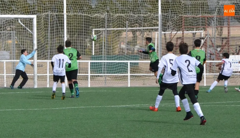 Foto 8 - [MARCADOR 27|28 Octubre]&nbsp;El Mir&oacute;briga Futsal estrena su casillero de victorias  
