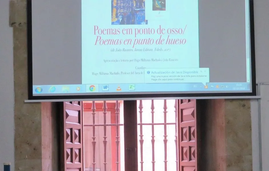 Foto 2 - Jo&atilde;o Rasteiro presenta un libro con creaciones de los &uacute;ltimos quince a&ntilde;os  