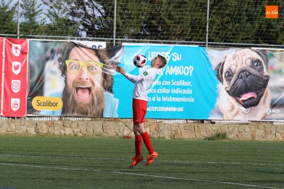Foto 9 - El Santa Marta regresa a la victoria ante el Tordesillas